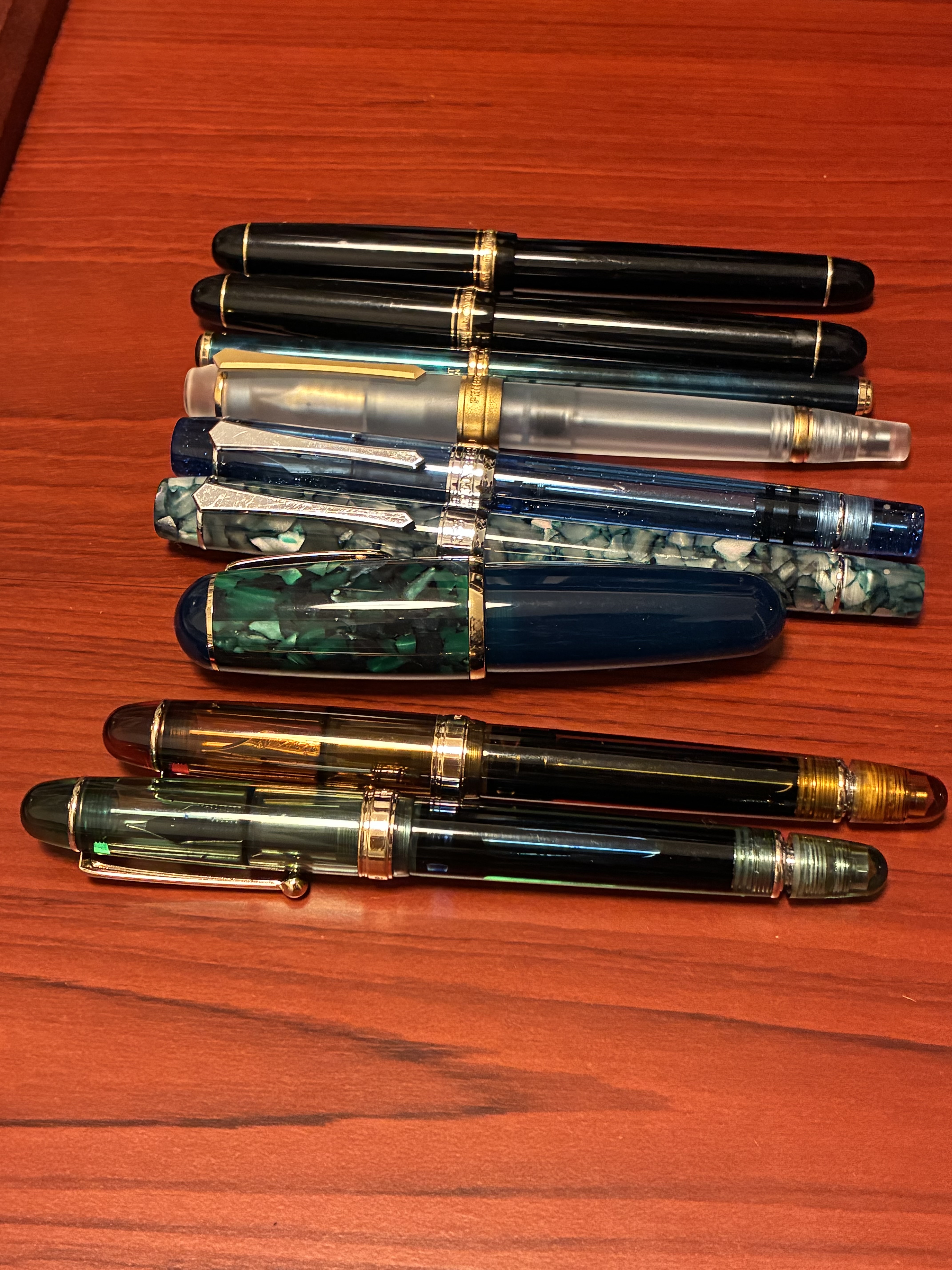 ９本の万年筆